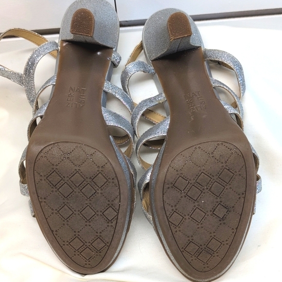 Naturalizer "Delma" Heels Sandals 9.5 Silver Metallic Like New Condition - Picture 9 of 10